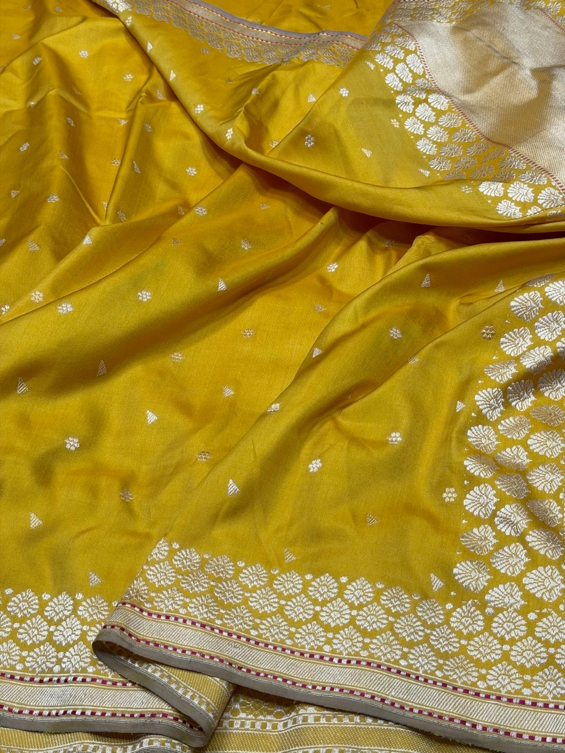 Yellow Handwoven Pure Banarasi Ektara Silk Saree