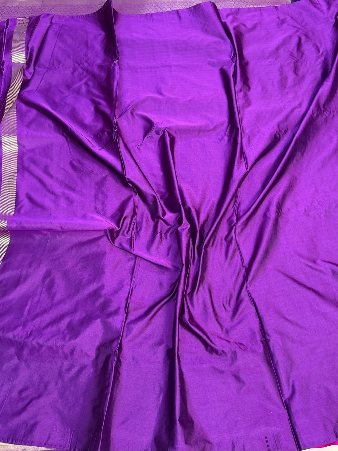 Purple Handwoven Pure Banarasi Satin Tanchoi Silk Saree