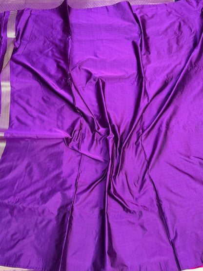 Purple Handwoven Pure Banarasi Satin Tanchoi Silk Saree