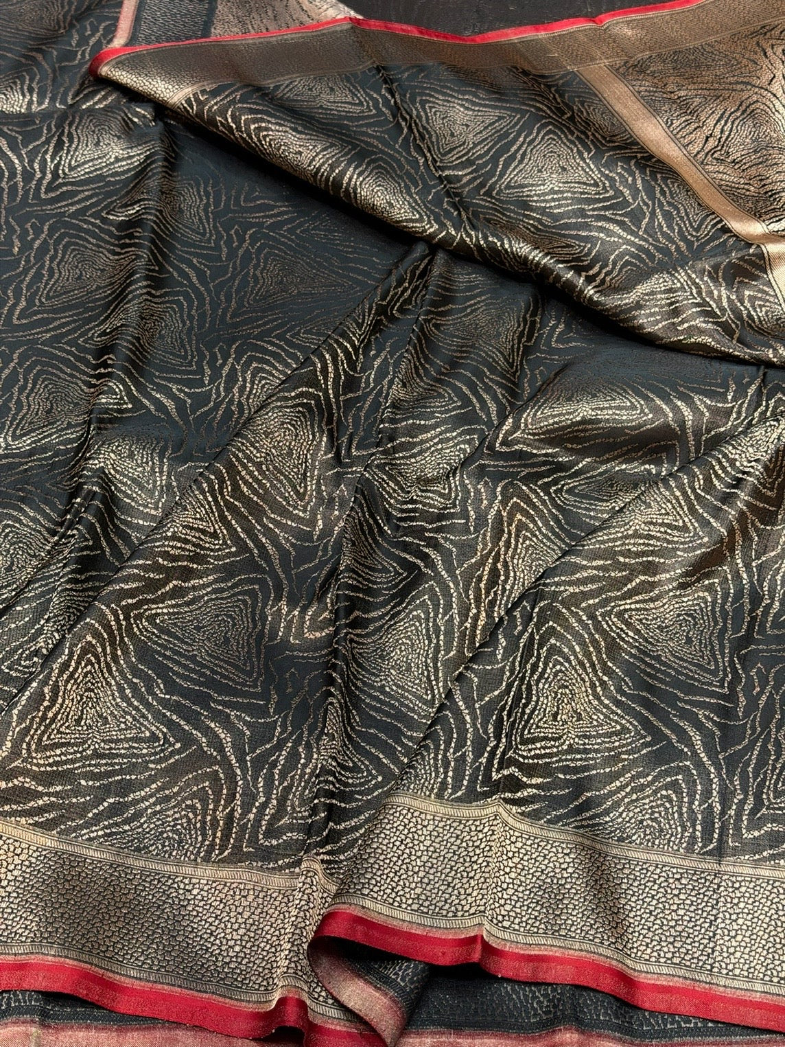 Black Handwoven Pure Banarasi Satin Silk Saree