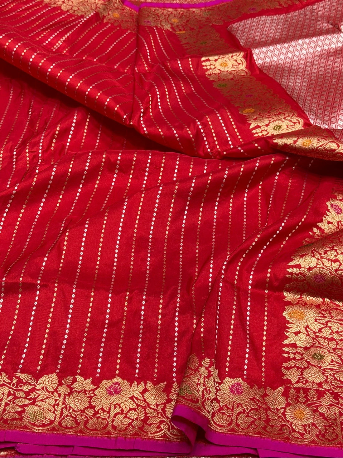 Red Handwoven Pure Banarasi Silk Saree – Kadwa Weave in 100% Katan Mulberry Silk