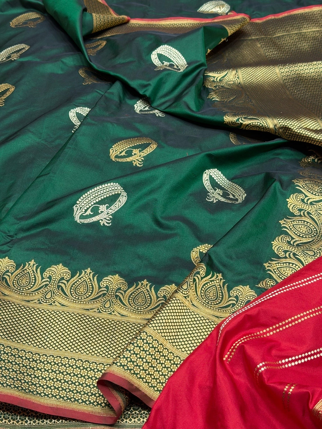 Bottle Green Handwoven Pure Banarasi Silk Saree – Kadwa Katan Mulberry Silk | Authentic Banaras Handloom