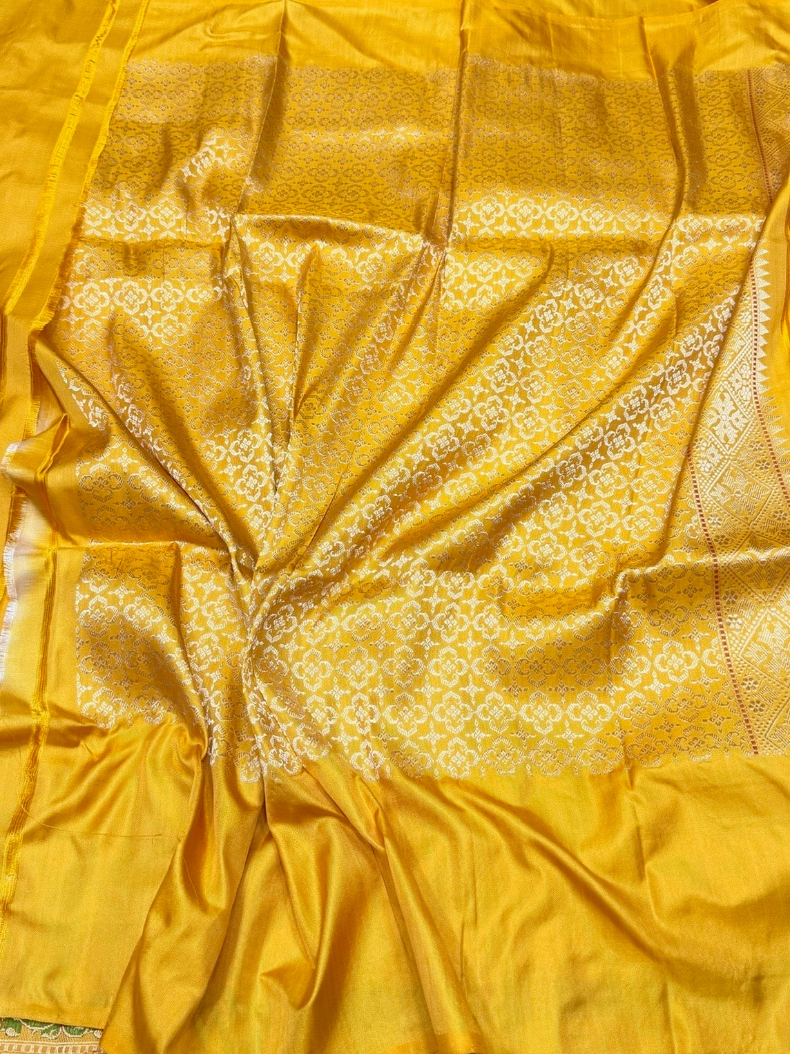 Mustard Yellow Handwoven Pure Banarasi Ektara Silk Saree – Kadwa Iktara Weave, Pure Mulberry Silk