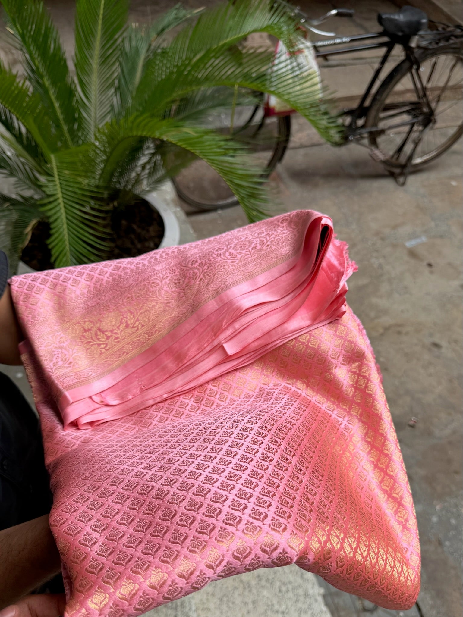 Baby Pink Handwoven Pure Mashru Banarasi Satin Silk Saree