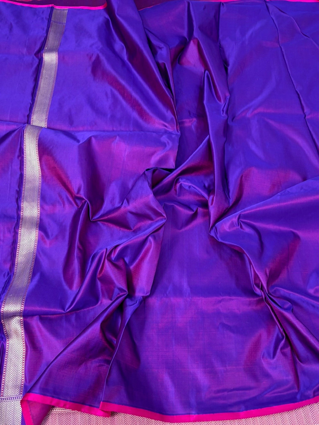 Purple Handwoven Pure Banarasi Satin Tanchoi Silk Saree