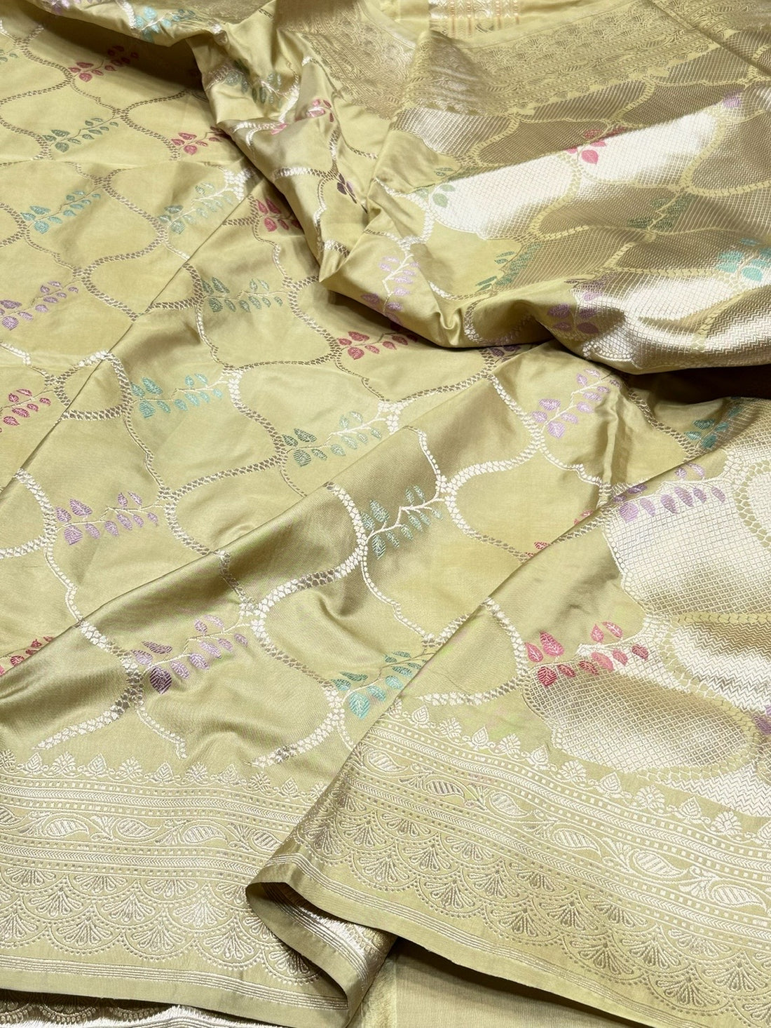 Pista Handwoven Pure Banarasi Silk Saree
