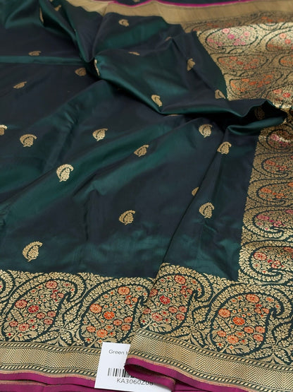 Bottle Green Handwoven Pure Banarasi Silk Saree in Kadwa Weave