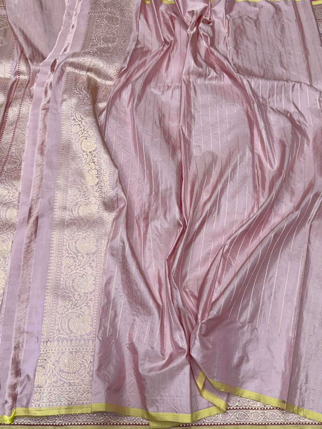 Lilac Handwoven Pure Banarasi Silk Saree – Kadwa Weave | Authentic Katan Mulberry Silk