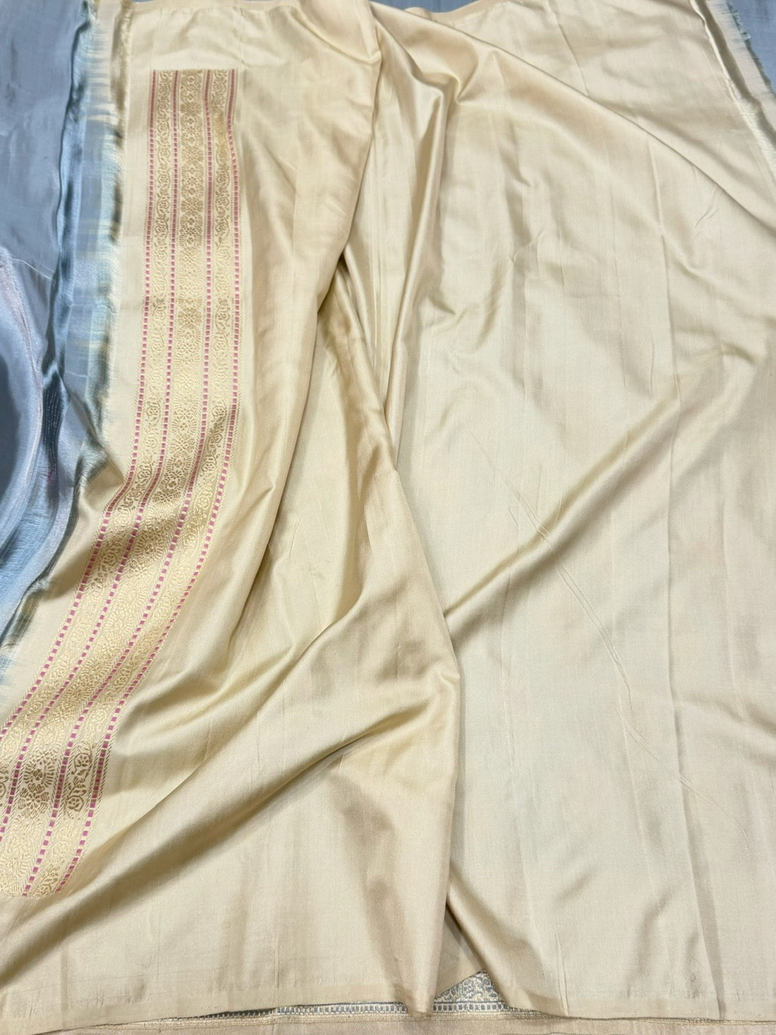 Ash Grey Handwoven Pure Banarasi Tissue Saree