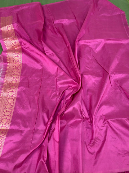 Green Handwoven Pure Banarasi Silk Saree in Kadwa Weave