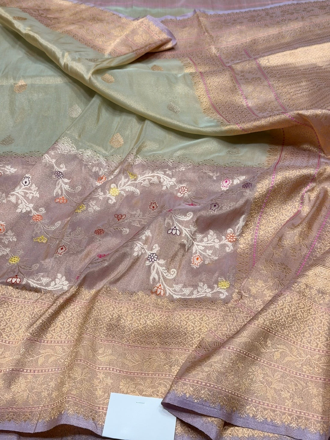 Soft Sea Green Handwoven Pure Banarasi Tissue Saree in Kadwa Weave | Pure Katan Tissue Silk