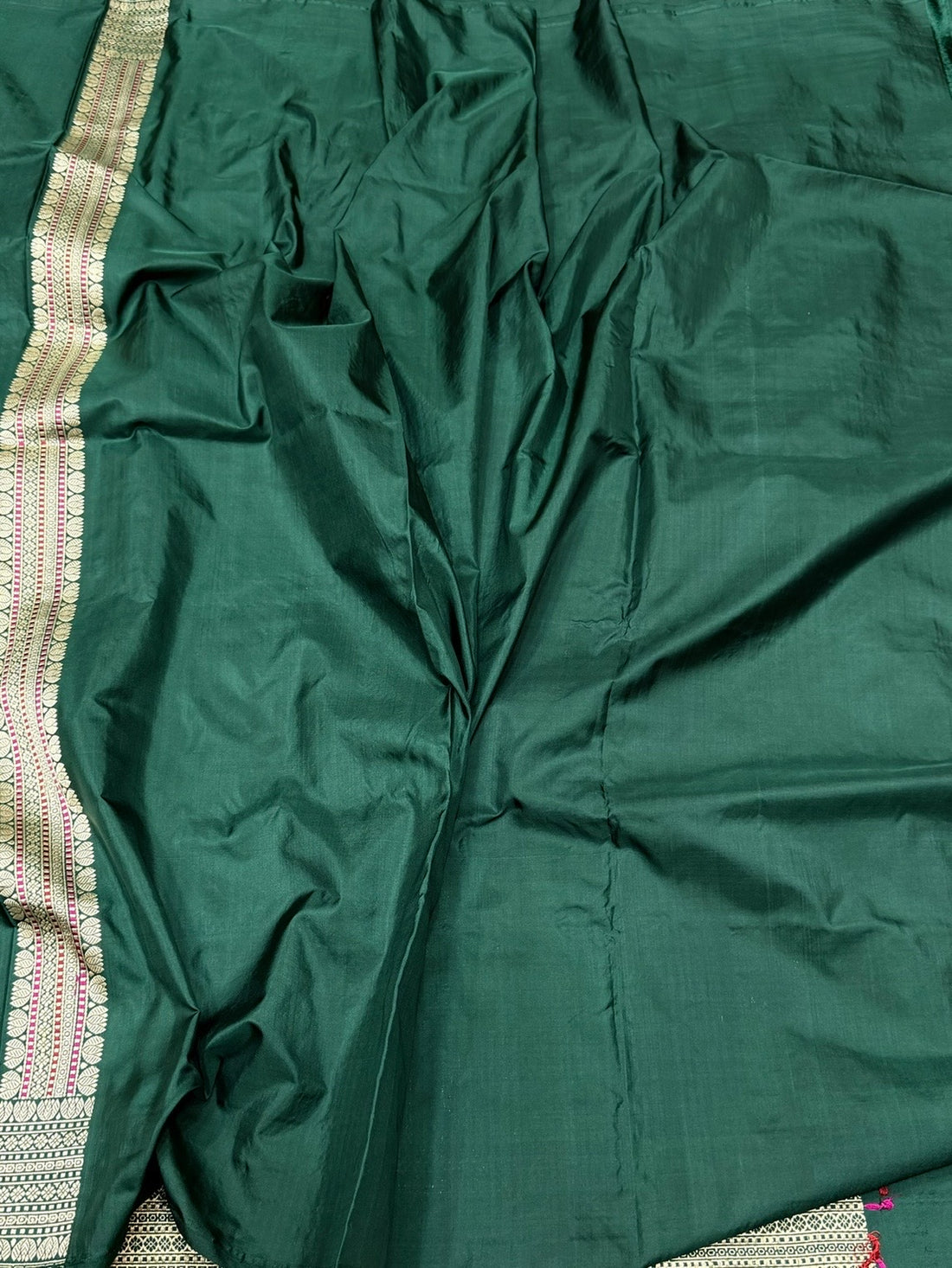 Bottle Green Handwoven Pure Banarasi Silk Saree