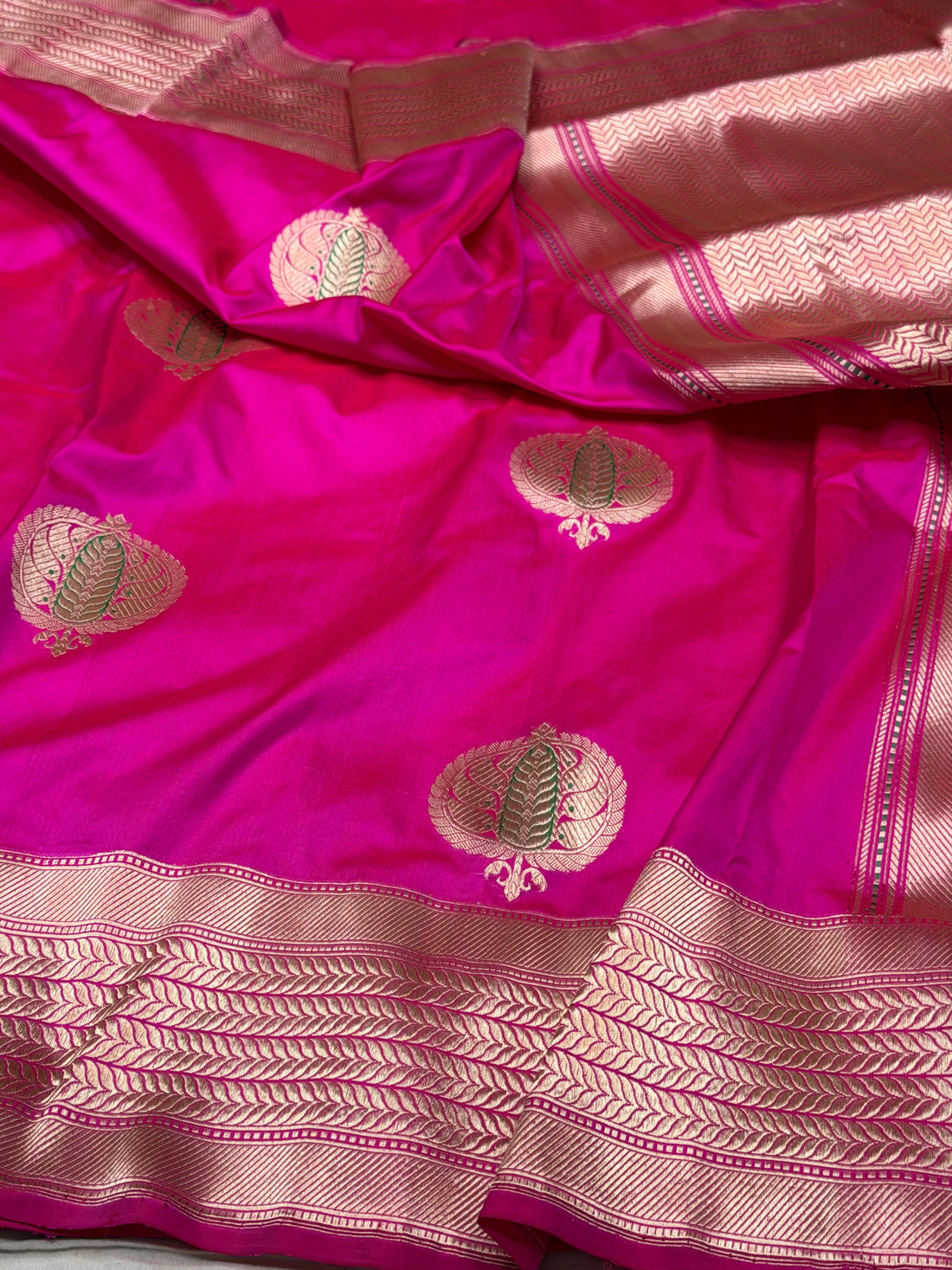 Rani Pink Handwoven Pure Banarasi Silk Saree
