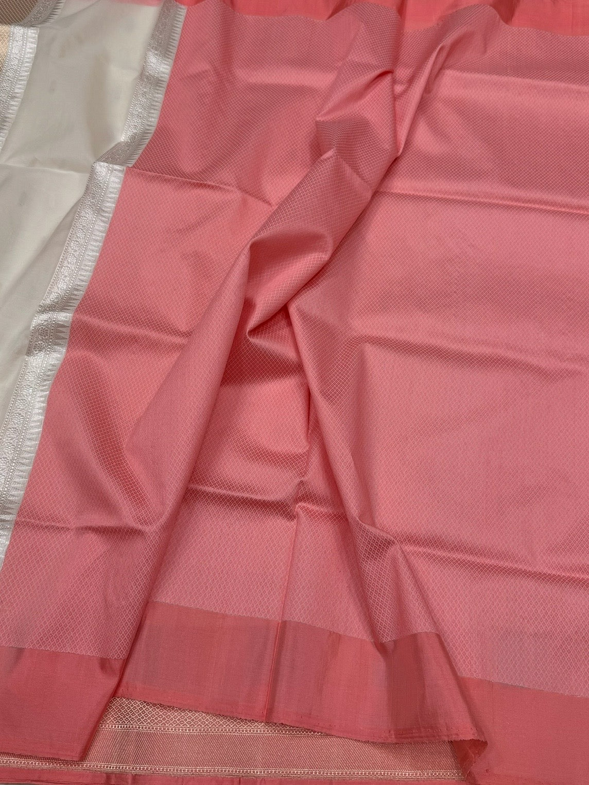 White Handwoven Pure Organza Silk Saree