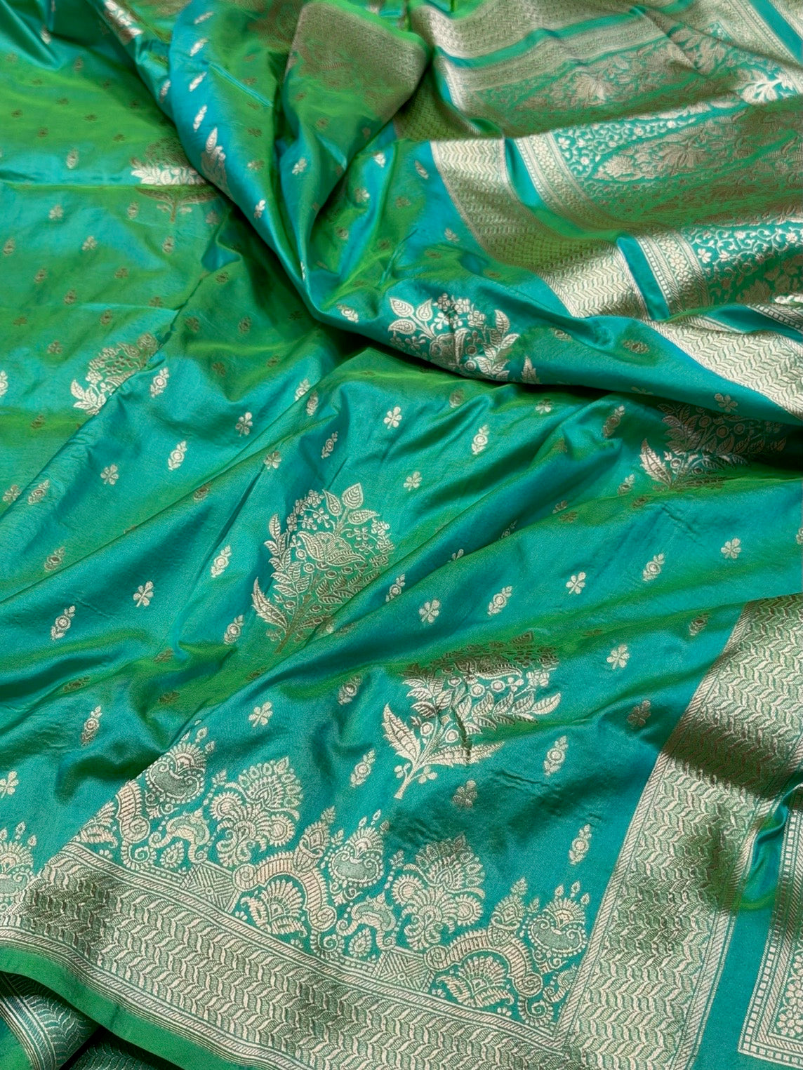 Banarasi Pure Katan Silk Saree | Pure Silk | Cutwork Technique | Banarasi Katan Silk Saree