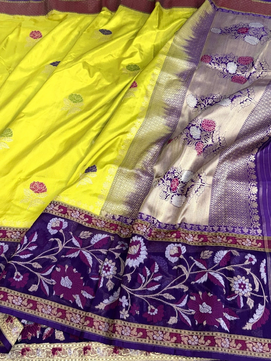 Mehndi Yellow Handwoven Pure Banarasi Ektara Silk Saree