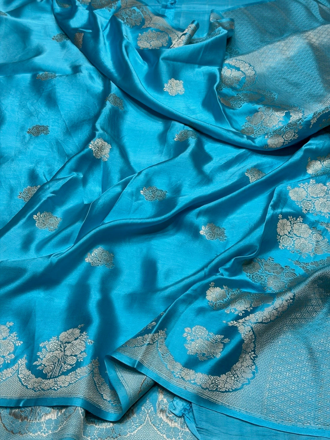 Sky Blue Handwoven Pure Mashru Banarasi Satin Silk Saree – Kadwa Weave | Authentic Banaras Handloom