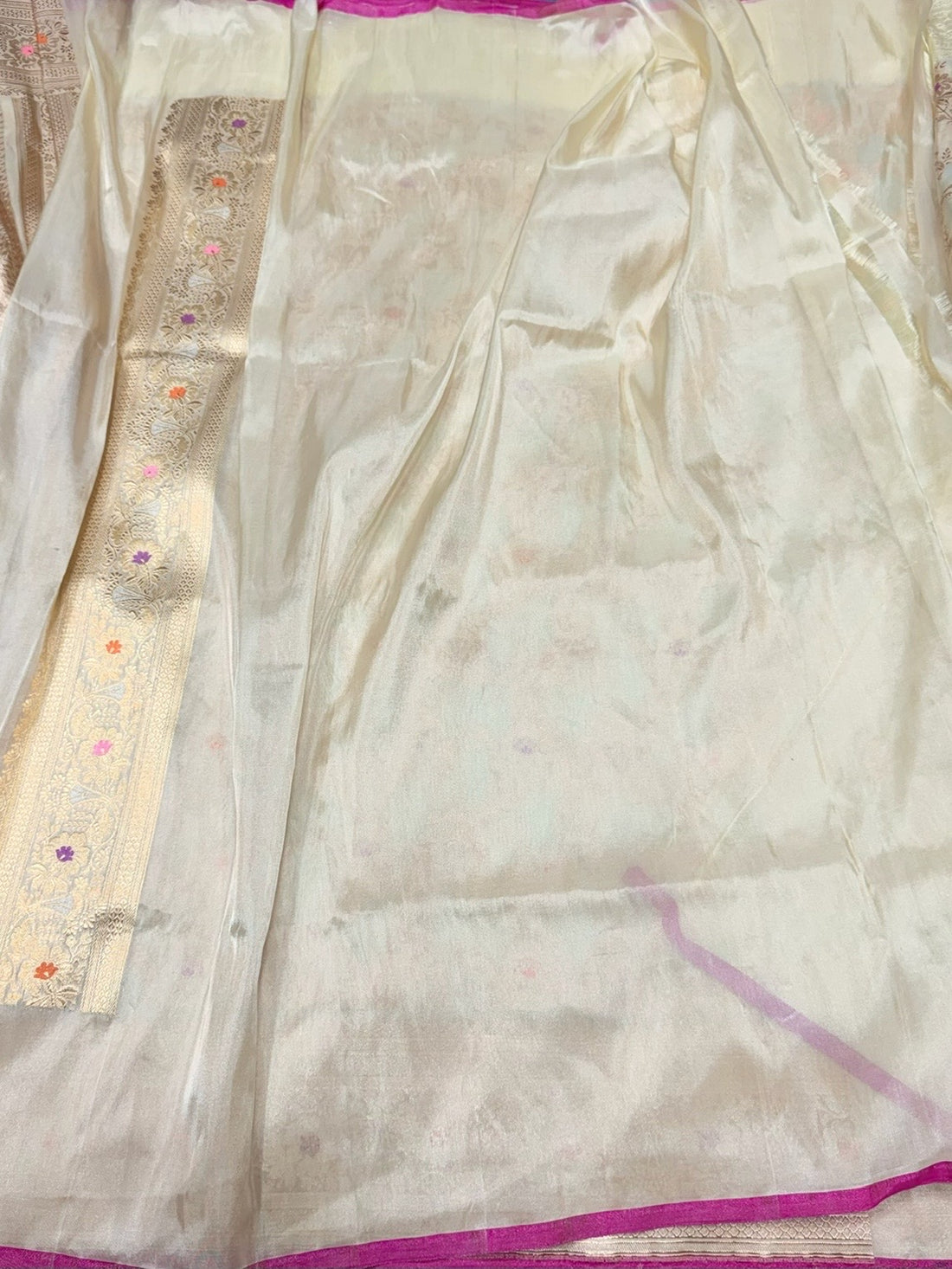 Ivory Handwoven Pure Banarasi Tissue Saree – Kadwa Weave, Pure Katan-Tissue Silk