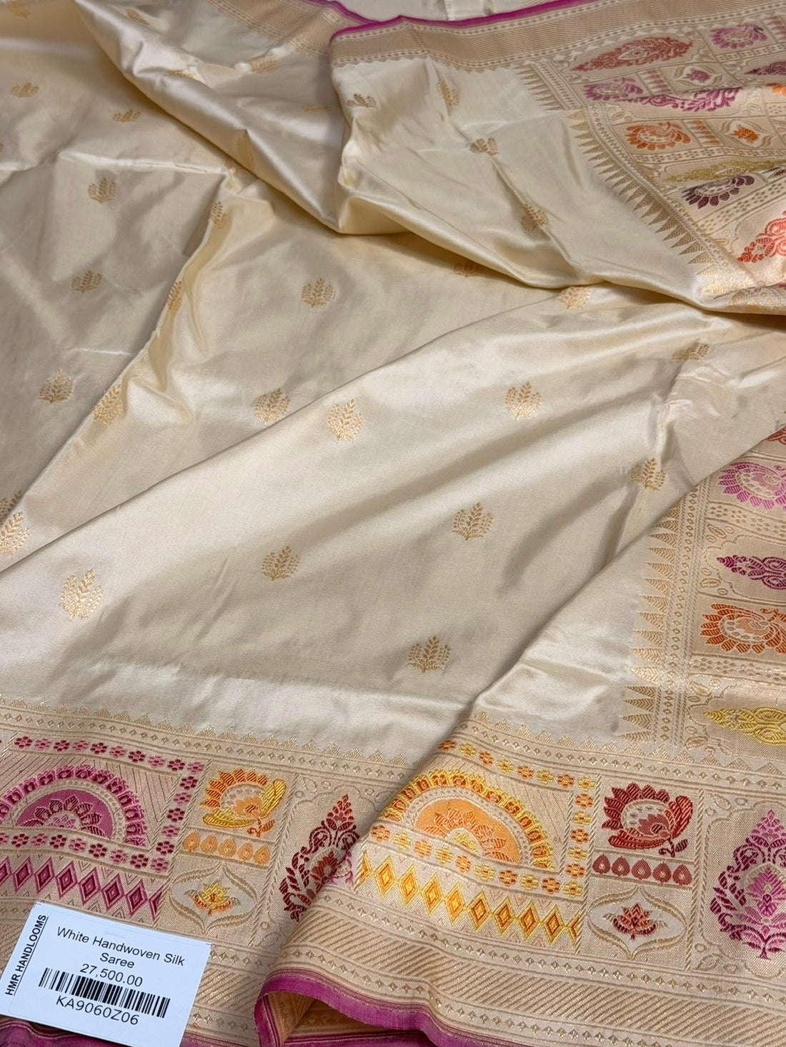 Ivory Handwoven Pure Banarasi Silk Saree – Kadwa Weave | Authentic Banaras Handloom