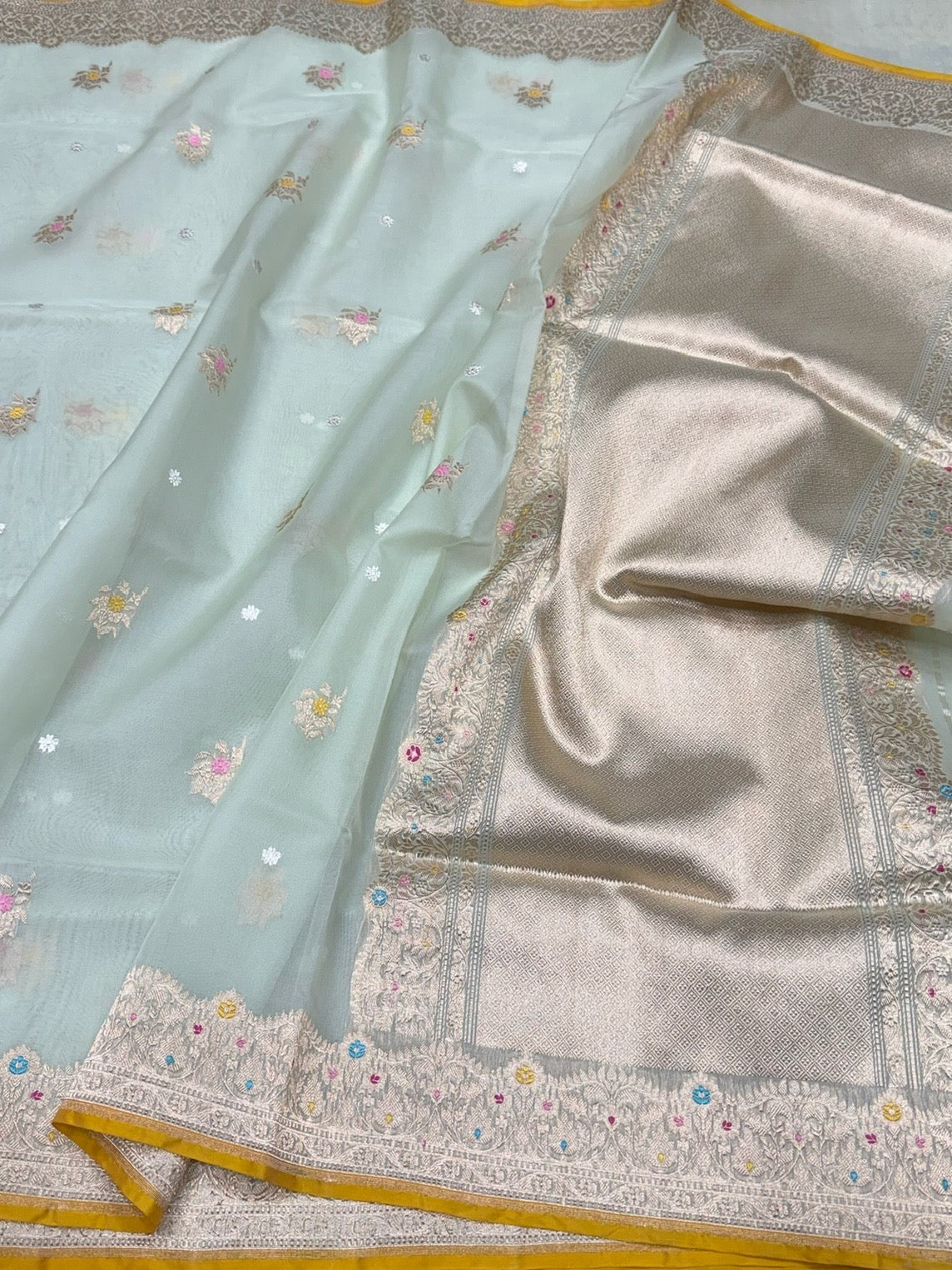 Pista Handwoven Pure Organza Silk Saree