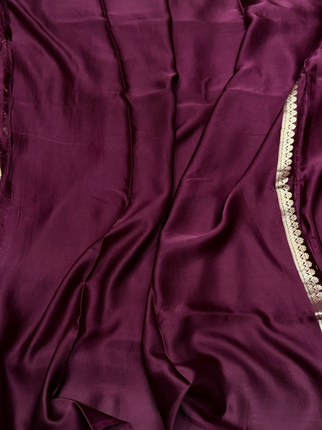 Wine Handwoven Pure Mashru Banarasi Satin Silk Saree – Kadwa Weave Heritage Handloom