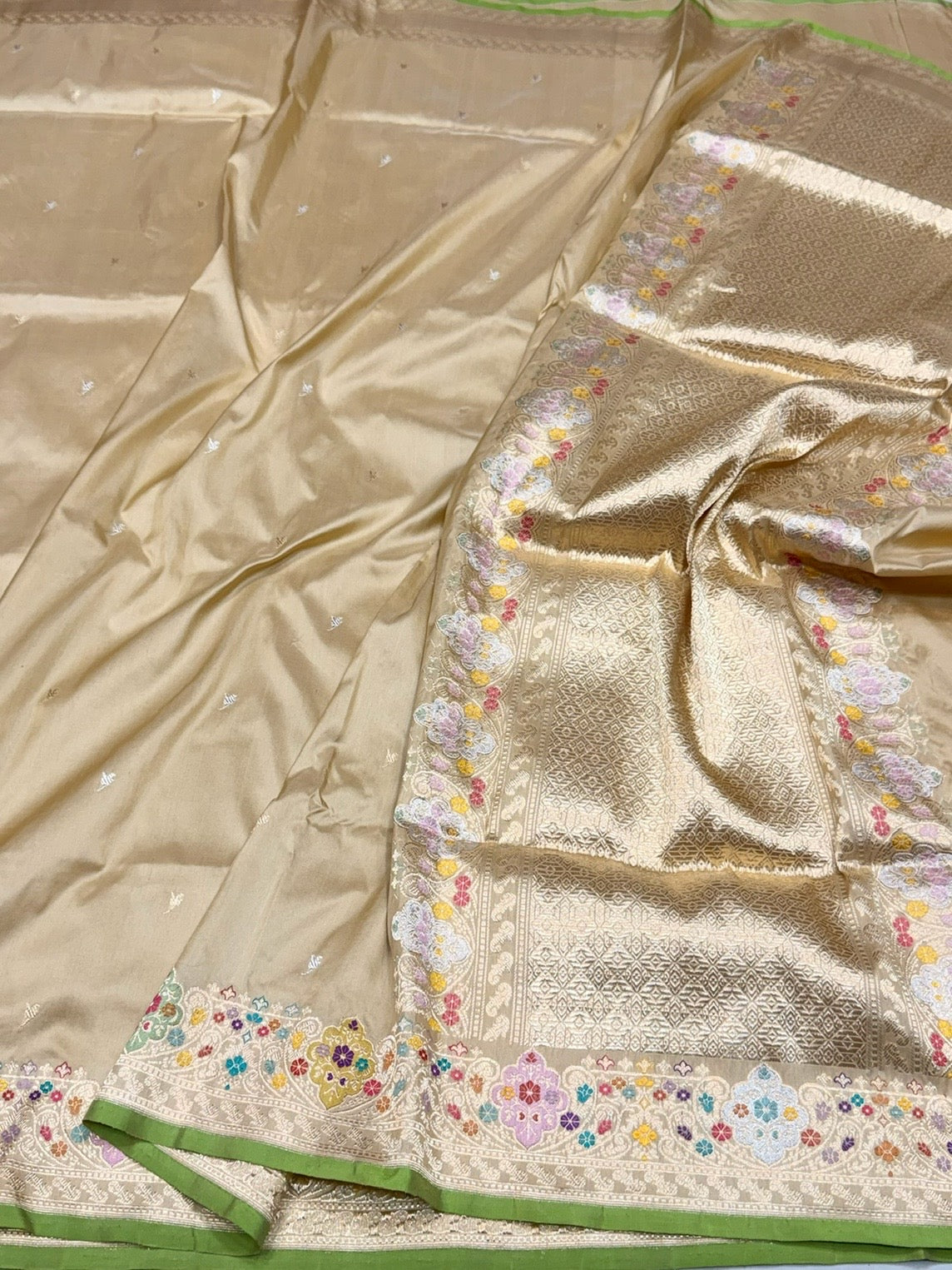 Beige Handwoven Pure Banarasi Silk Saree – Kadwa Katan Mulberry Silk | Authentic Banaras Handloom