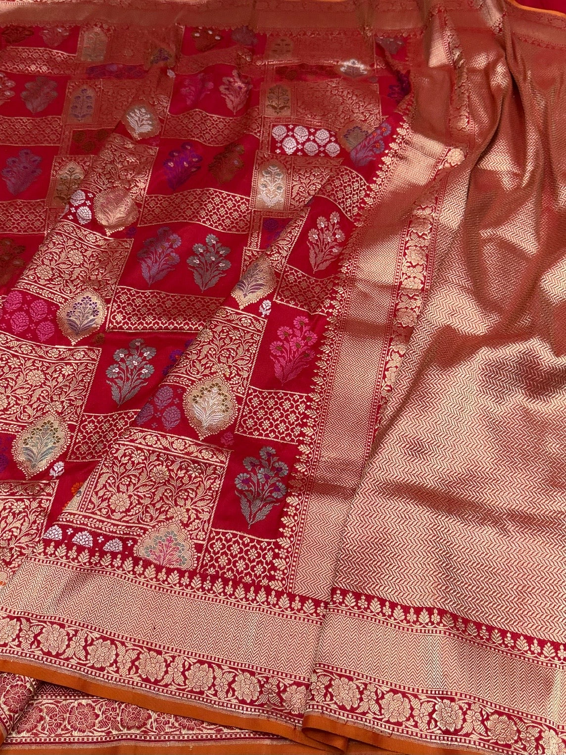 Red Handwoven Pure Banarasi Silk Saree