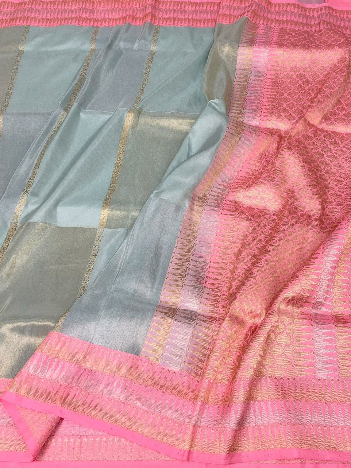 Powder Blue Handwoven Pure Banarasi Rangkaat Tissue Silk Saree