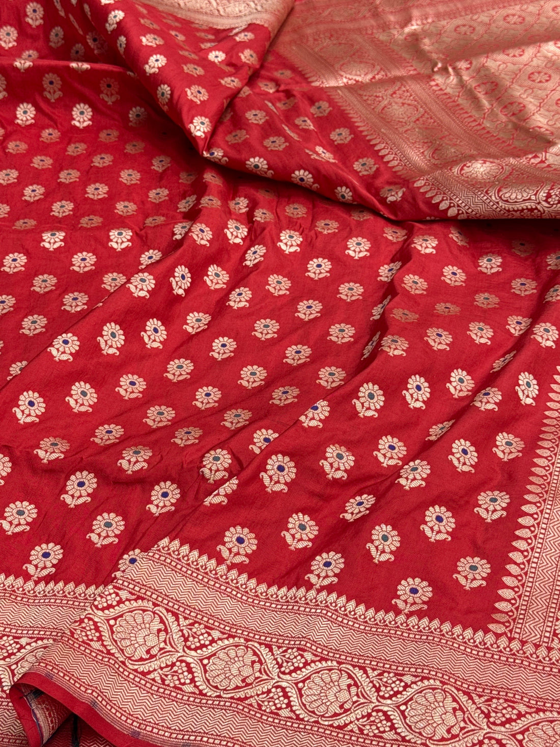 Red Banarasi Minakari Pure Katan Silk Saree | Pure Silk | Minakari Work | Cutwork Technique | Banarasi Katan Silk Saree