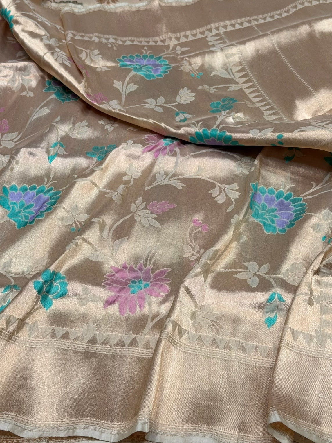 Cream Handwoven Pure Banarasi Antique Zari Silk Saree