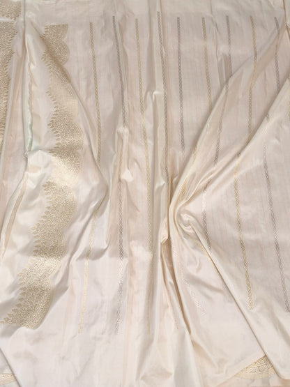 Ivory Handwoven Banarasi Scallop Border Katan Silk Saree – Luxury Kadwa Handloom