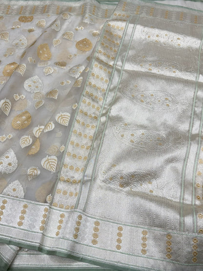Ivory Handwoven Pure Banarasi Organza Silk Saree – Kadwa Weave with Meenakari Motifs