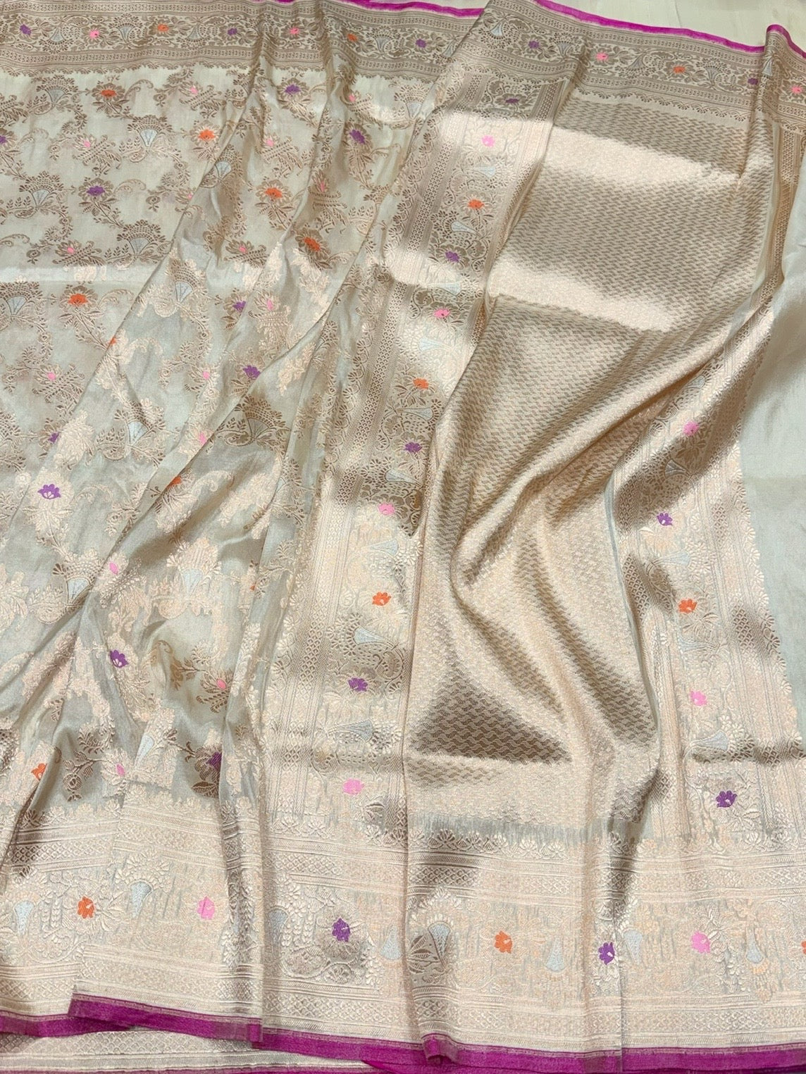 Ivory Handwoven Pure Banarasi Tissue Saree – Kadwa Weave, Pure Katan-Tissue Silk