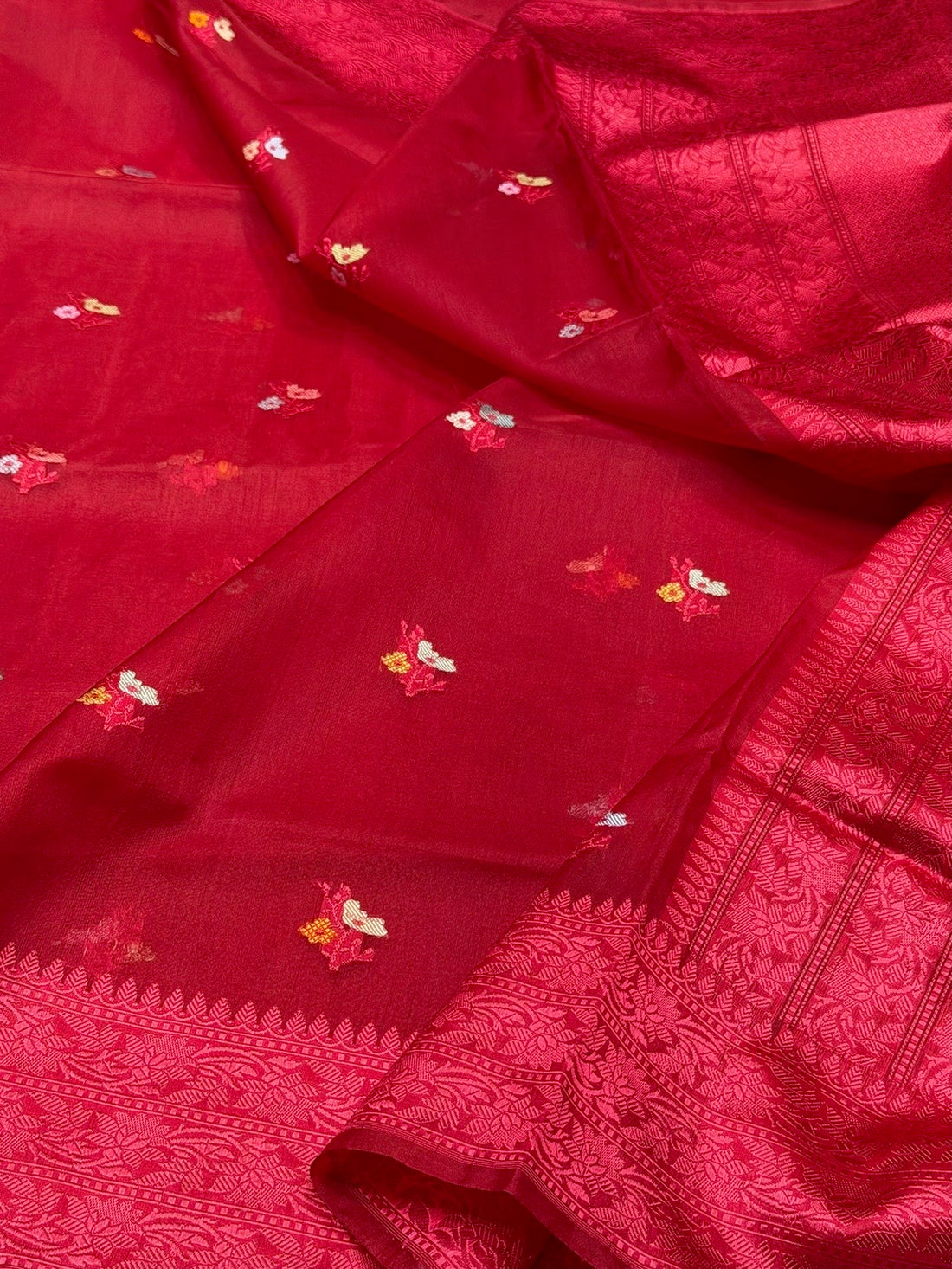 Red Handwoven Pure Banarasi Organza Silk Saree