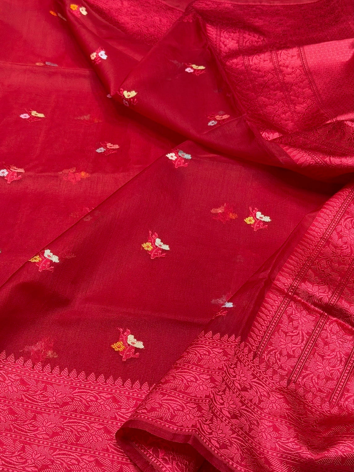 Red Handwoven Pure Banarasi Organza Silk Saree