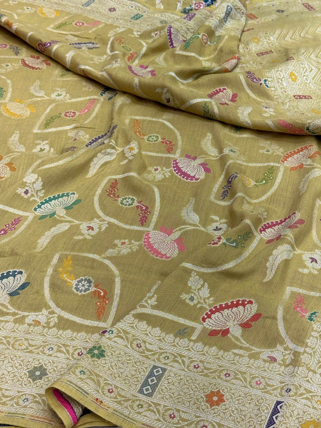 Pista Banarasi Pure Tussar Georgette Saree