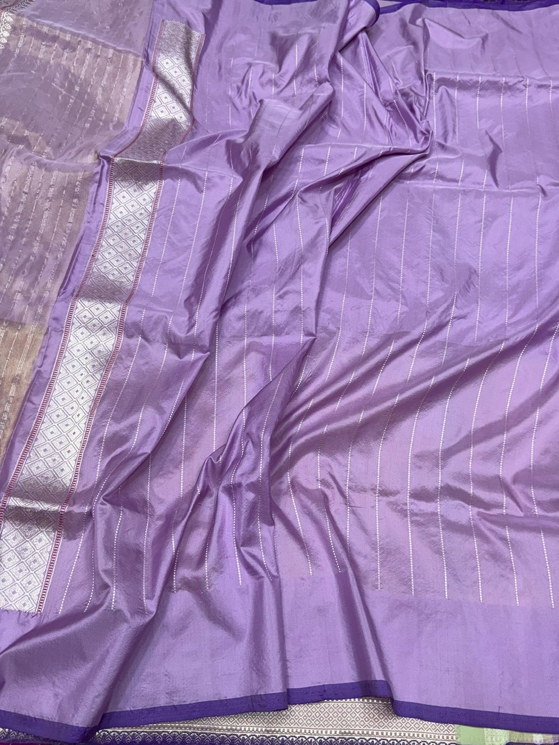 Lavender Handwoven Pure Banarasi Tissue Saree in Kadwa Weave | Pure Katan Tissue Silk