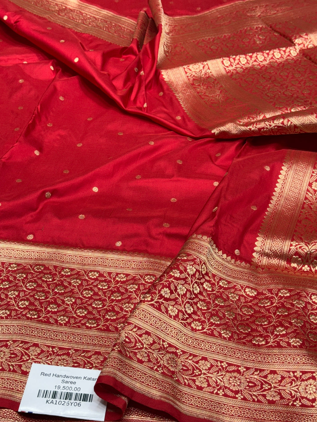 Red Handwoven Vintage Banarasi Silk Saree