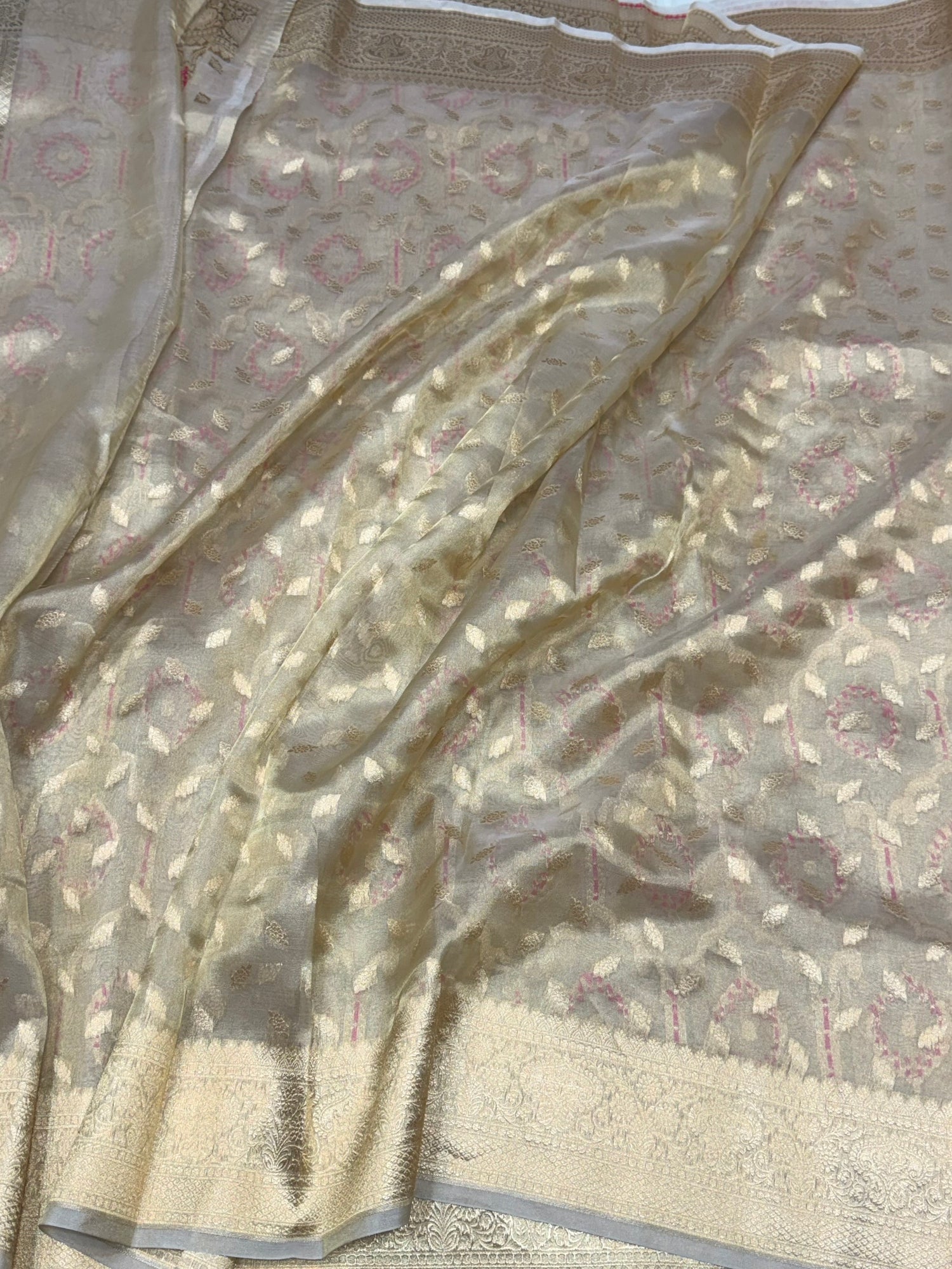 Champagne Gold Pure Banarasi Tissue Silk Saree | Pure Kora Tissue | Cutwork Technique | Lightweight Banarasi Saree