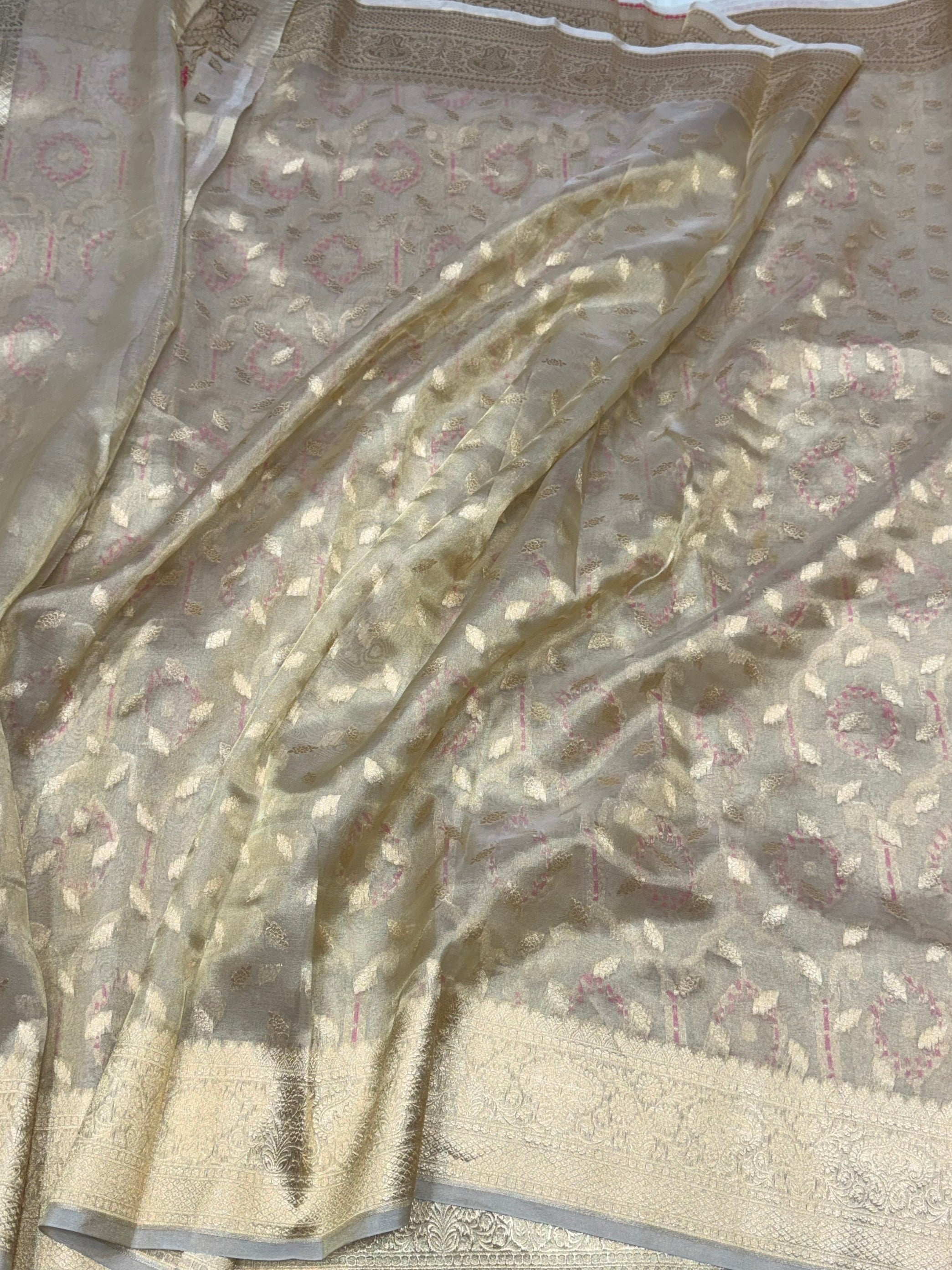 Champagne Gold Pure Banarasi Tissue Silk Saree | Pure Kora Tissue | Cutwork Technique | Lightweight Banarasi Saree
