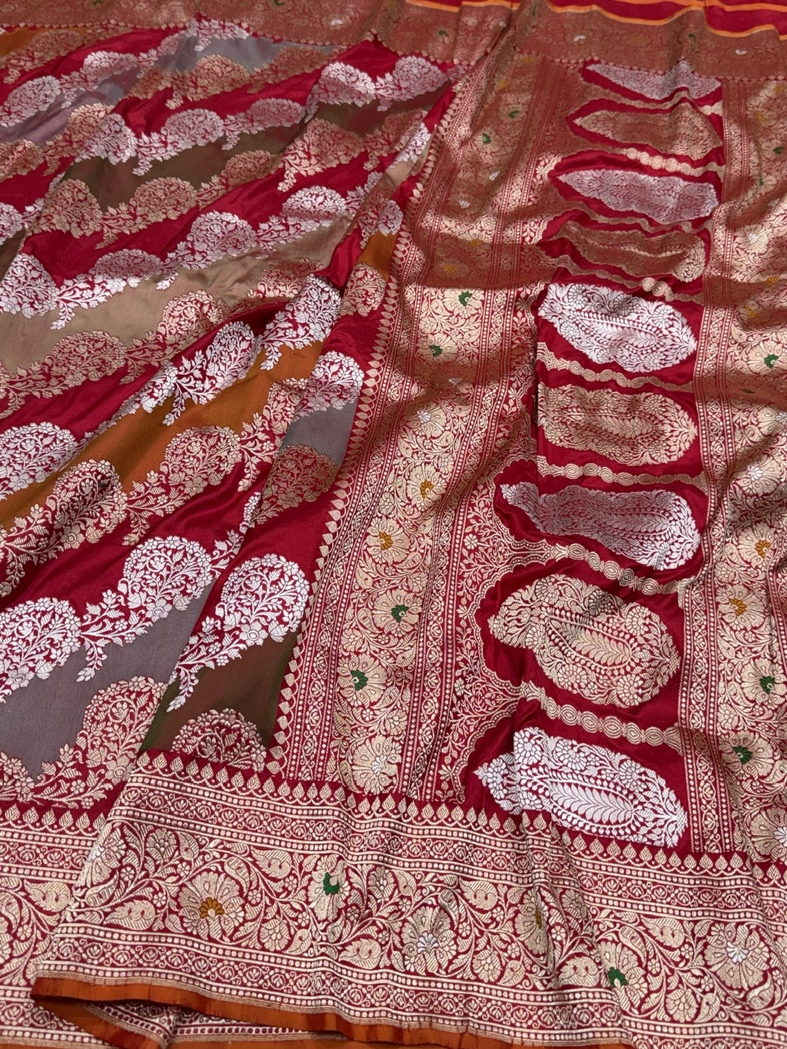 Red Rangkaat Handwoven Pure Silk Saree