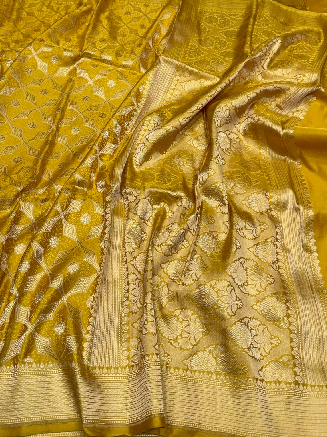 Yellow Handwoven Pure Banarasi Satin Tanchoi Silk Saree