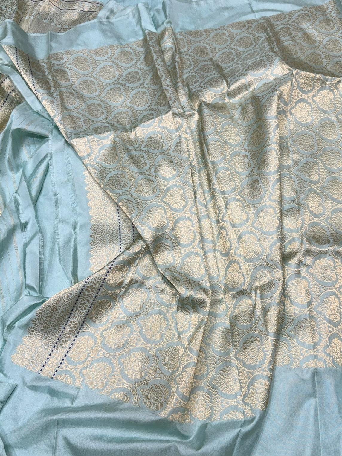 Powder Blue Handwoven Pure Banarasi Ektara Silk Saree – Kadwa Weave, Pure Mulberry Silk