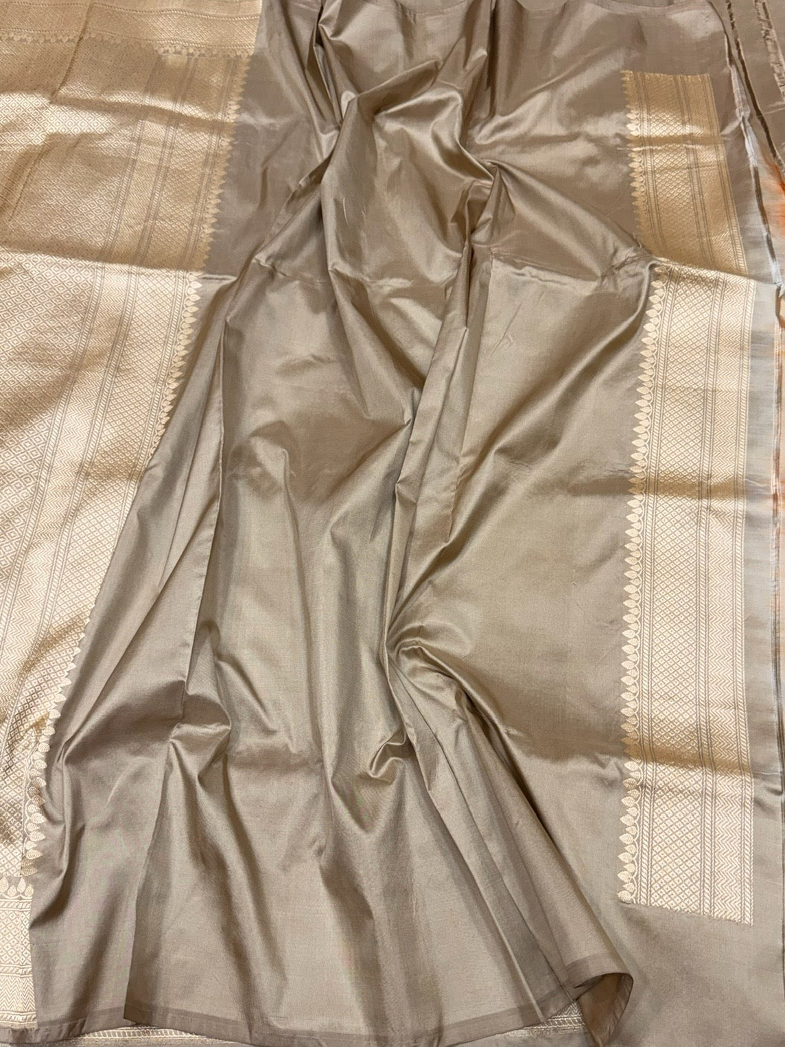 Beige Handwoven Pure Banarasi Silk Saree