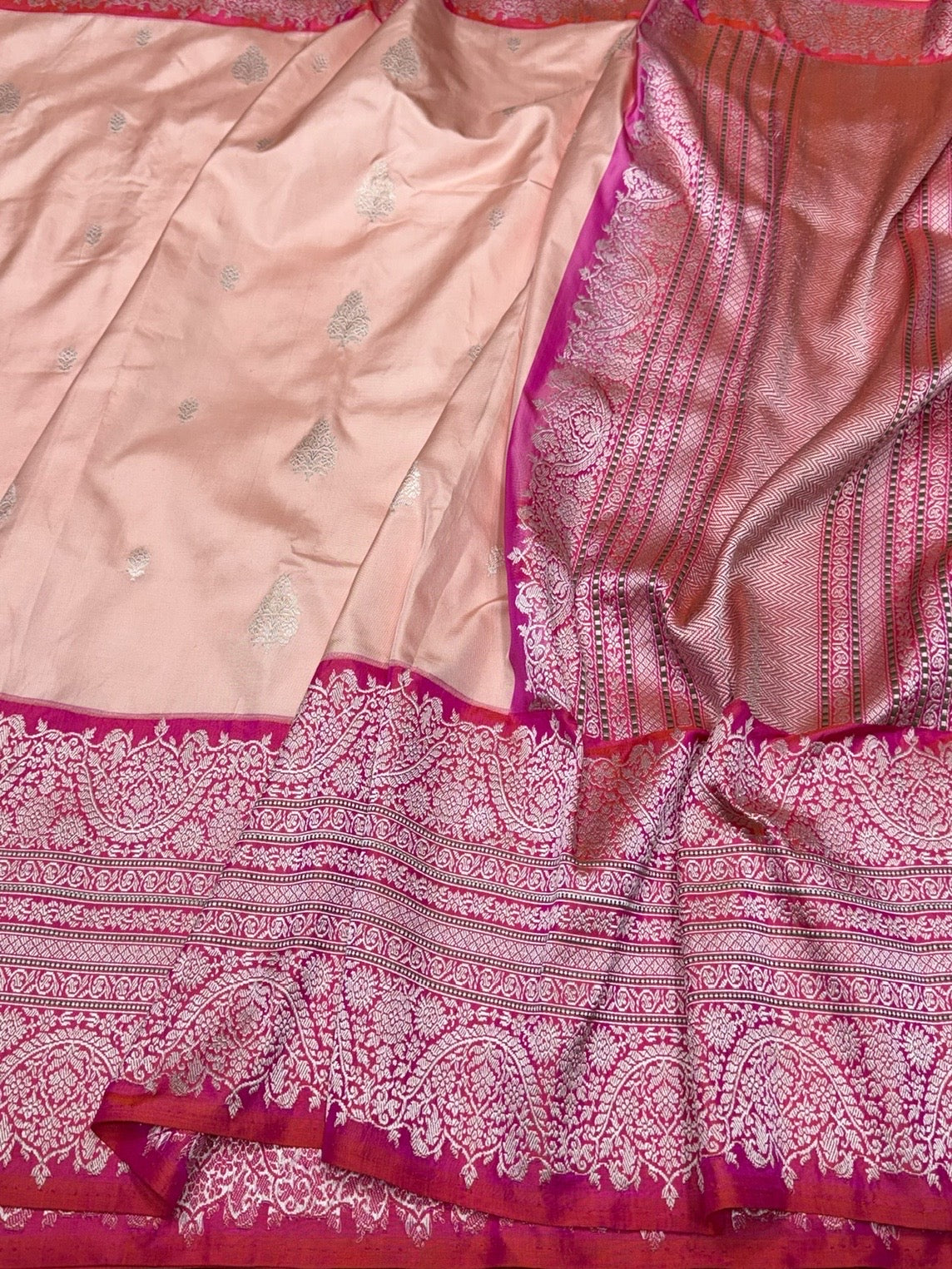 Peach Handwoven Pure Banarasi Ektara Silk Saree – Luxury Kadwa Weave