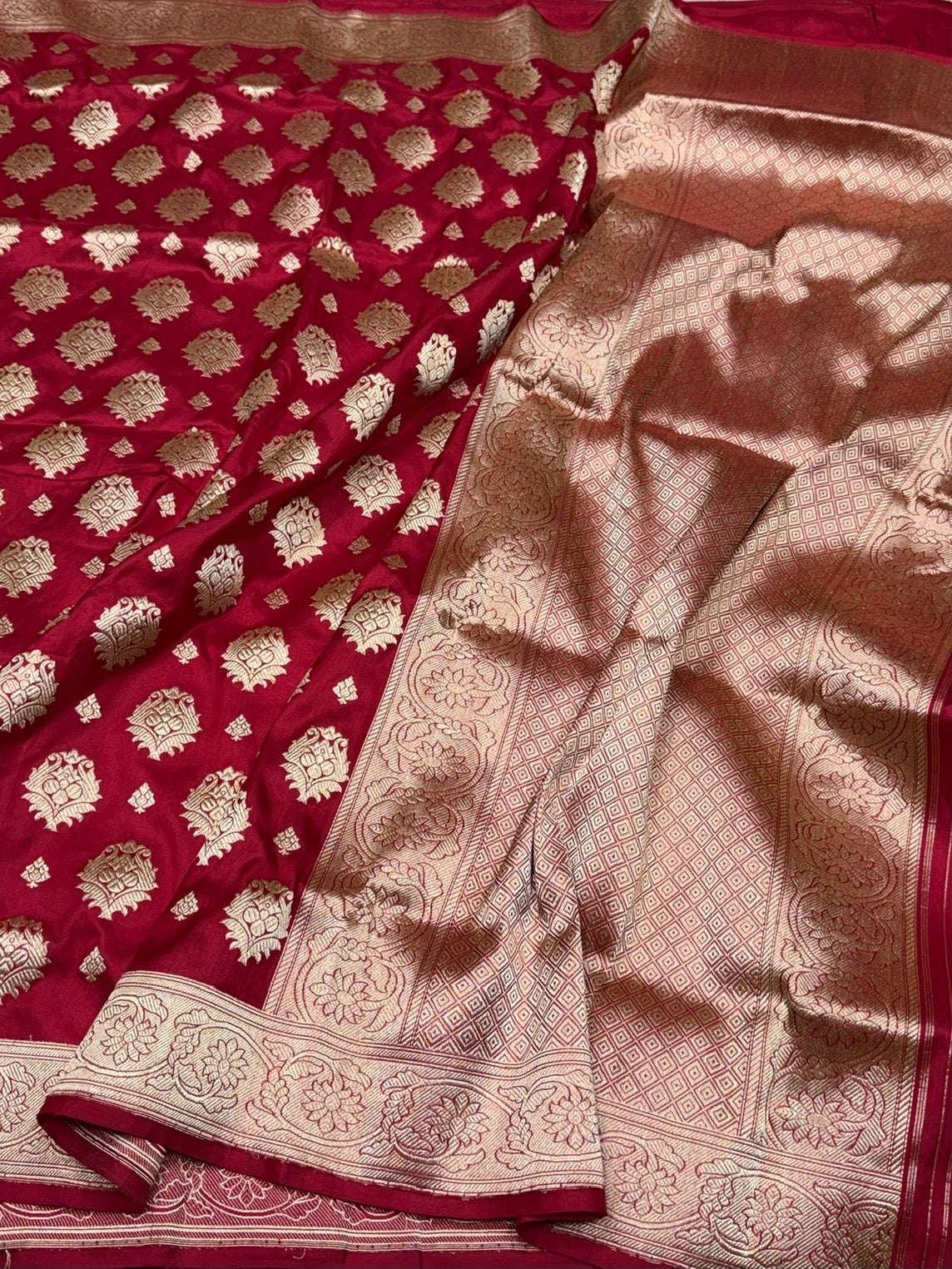 Red Handwoven Pure Banarasi Silk Saree – Kadwa Weave in 100% Katan Silk