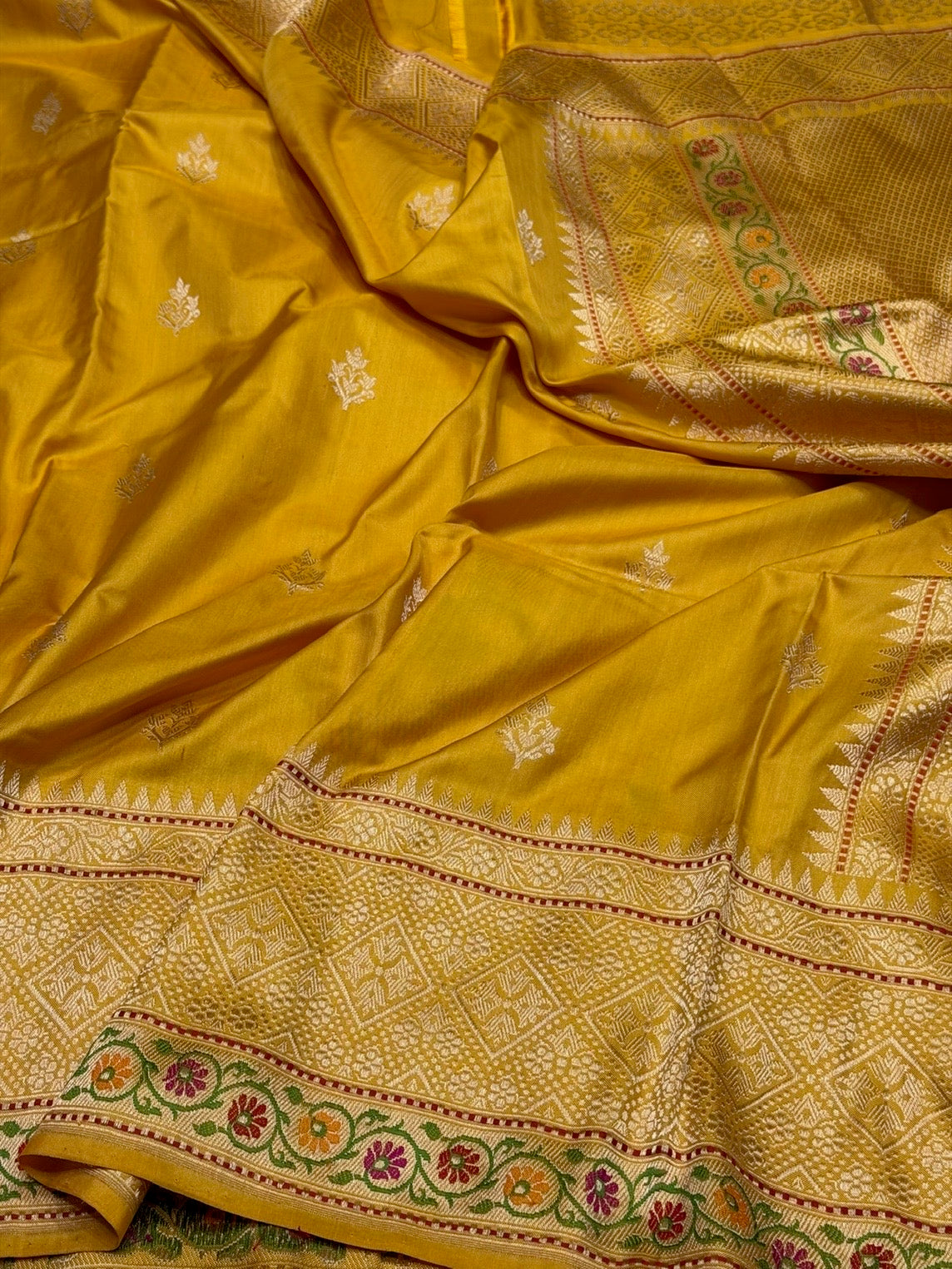Mustard Yellow Handwoven Pure Banarasi Ektara Silk Saree – Kadwa Iktara Weave, Pure Mulberry Silk