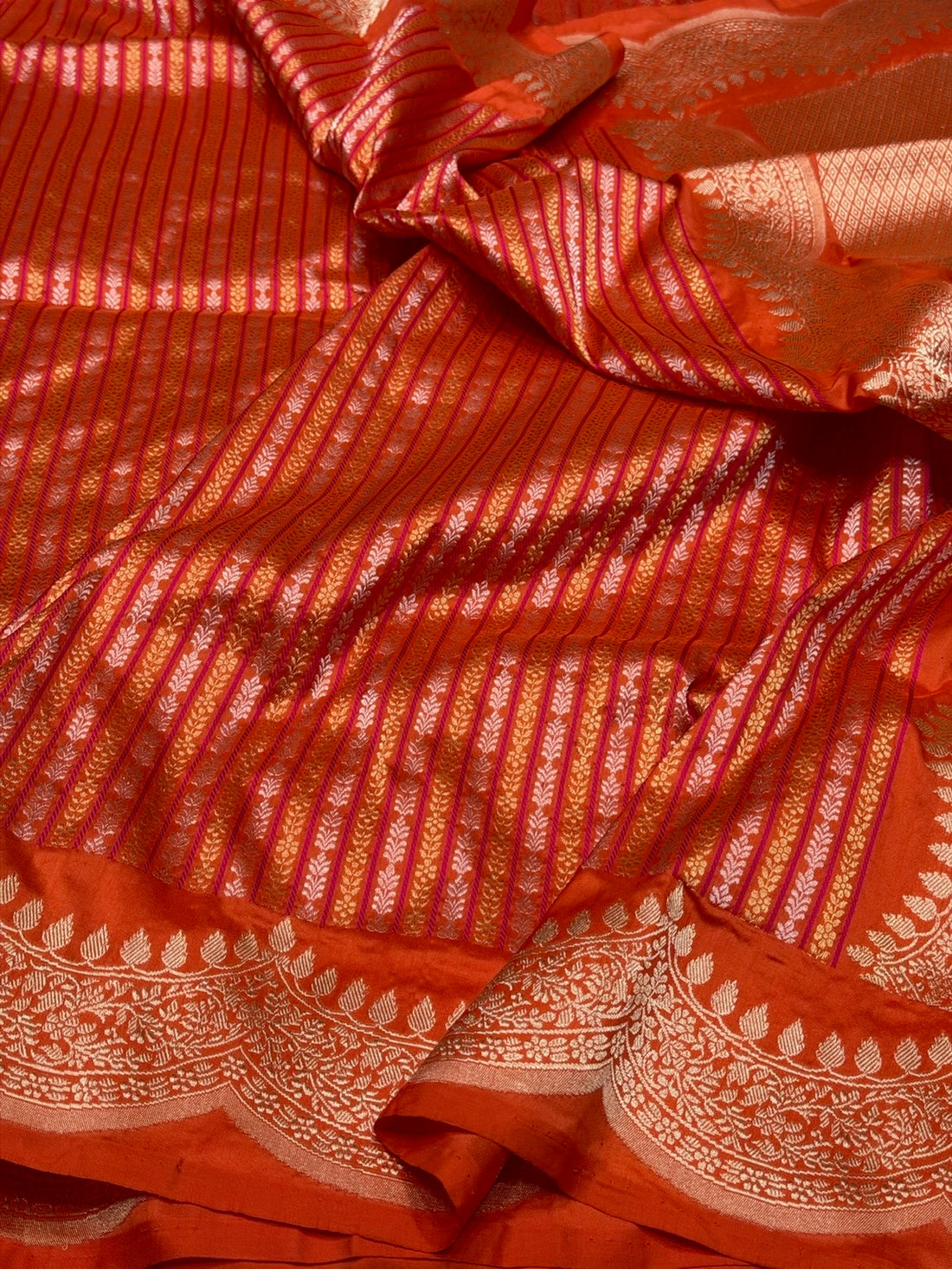 Orange Handwoven Banarasi Scallop Border Katan Silk Saree – Luxury Kadwa Handloom Wedding &amp; Festive Saree