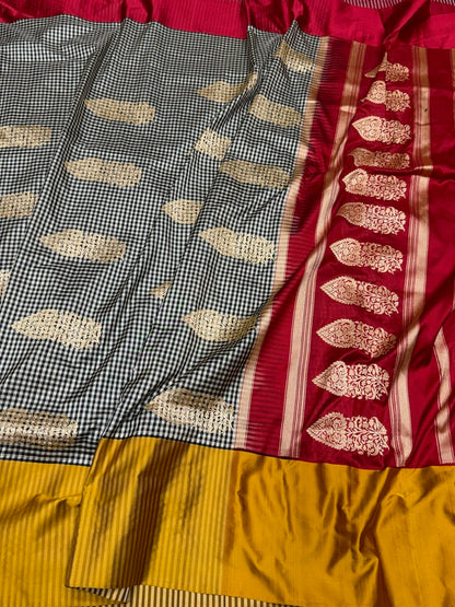 Black Handwoven Pure Banarasi Silk Saree