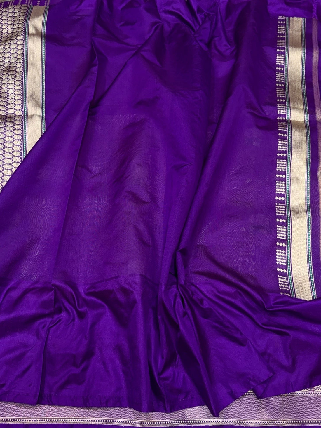 Purple Handwoven Pure Banarasi Tissue Silk Saree